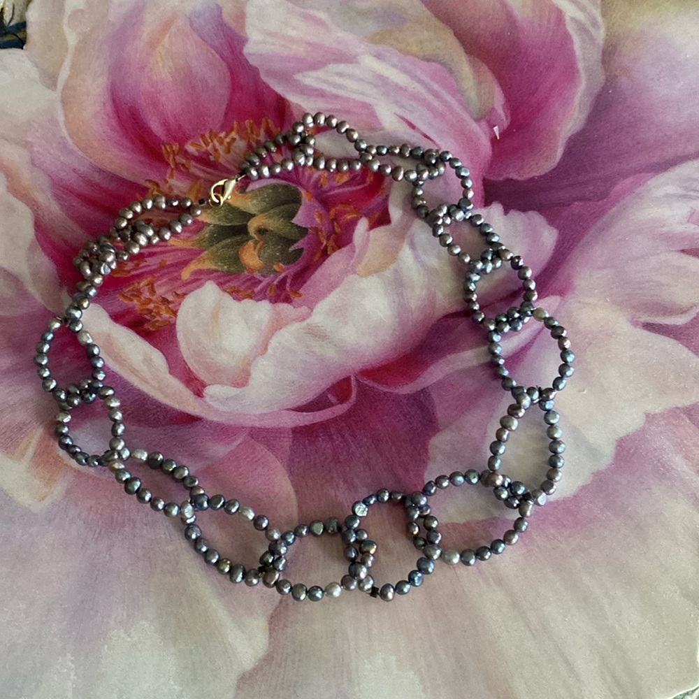 Hand made fresh water pearl circular necklace